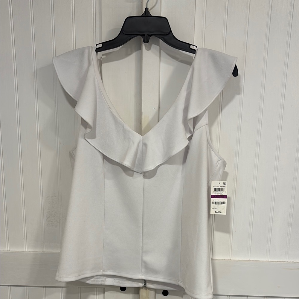 Barlll gorgeous, white top with ruffled neckline, back zip size XXL fits like XL